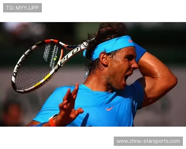 网球高手的大力上旋压垮对手